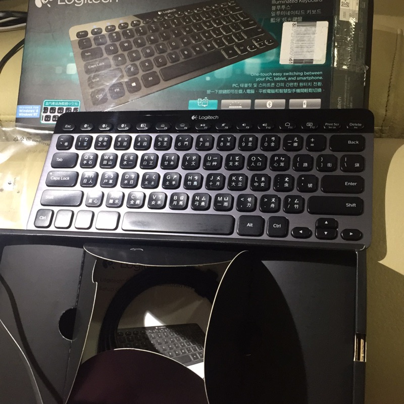 阿季的皂咖-搬家出清-羅技 logitech K810無線藍芽炫光鍵盤