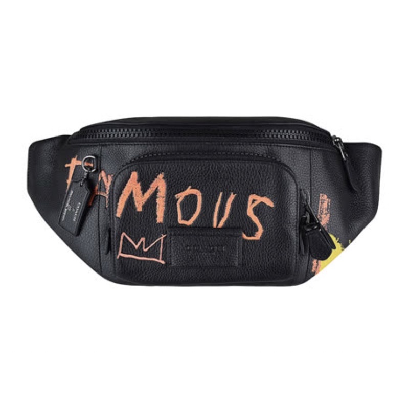 (二手）COACH X Jean-Michel Basquiat 聯名款壓印LOGO塗鴉設計牛皮拉鍊胸腰包(黑)