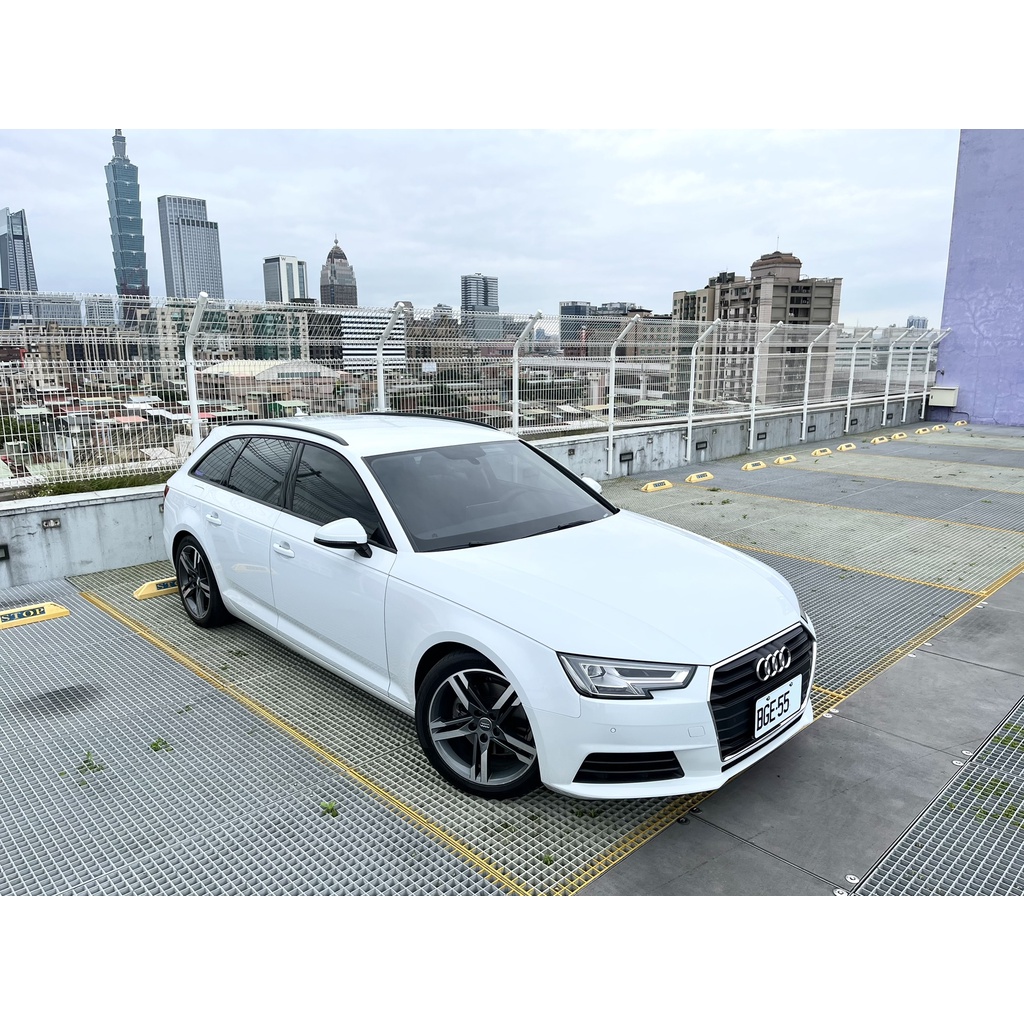 自售 2017 Audi A4 B9 Avant 30TFSI旅行車 白色