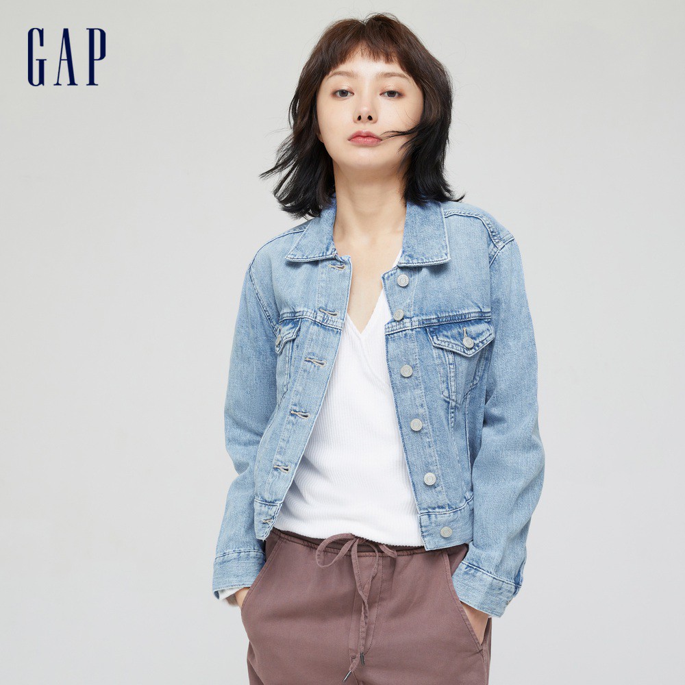 Gap 女裝 Logo淺色水洗鈕釦牛仔外套-淺藍(673474)