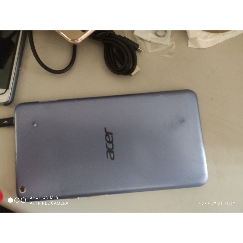 Acer Iconia Talk S A1-724零件機 不開機 可含運