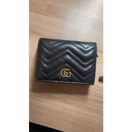 GUCCI 古馳GG Marmont matelasse系列絎縫紋牛皮金屬雙G LOGO暗釦卡夾/零錢包短夾