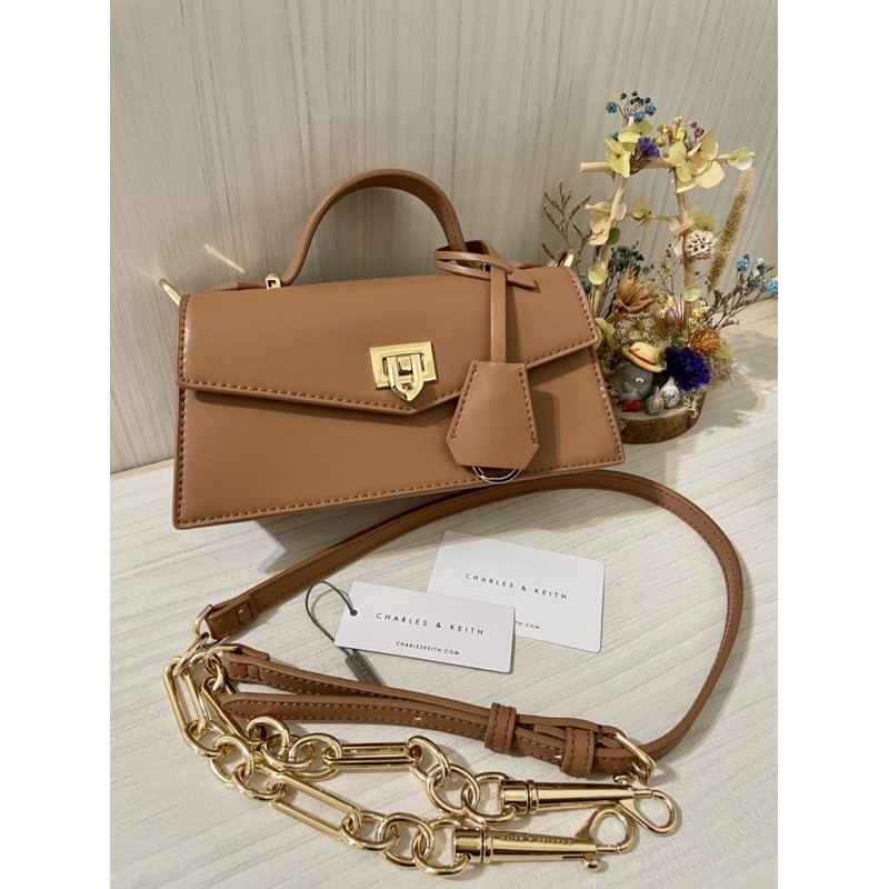❤️二手包[Charles&Keith (小ck)] 梯形側背/手提包(裸色M)