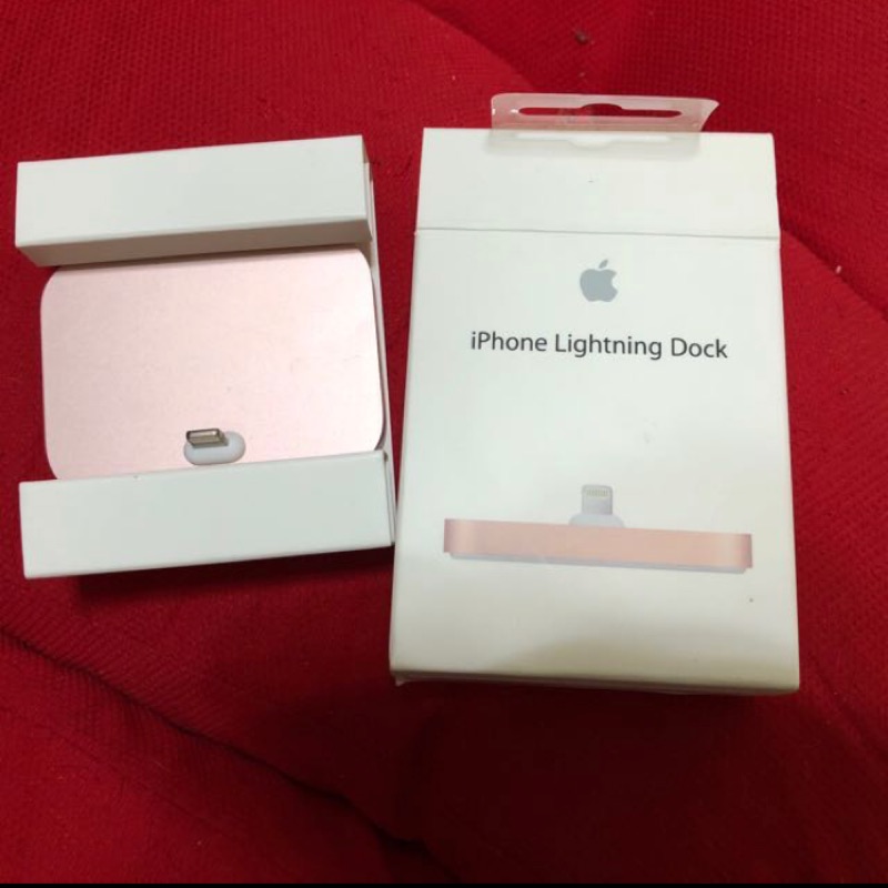 iPhone lightning dock底座 9.9成新