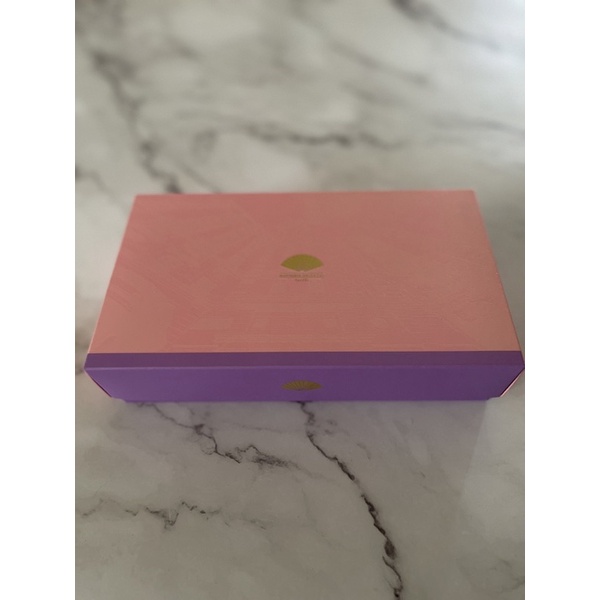 文華東方糕餅空盒 盒面浮雕 高雅