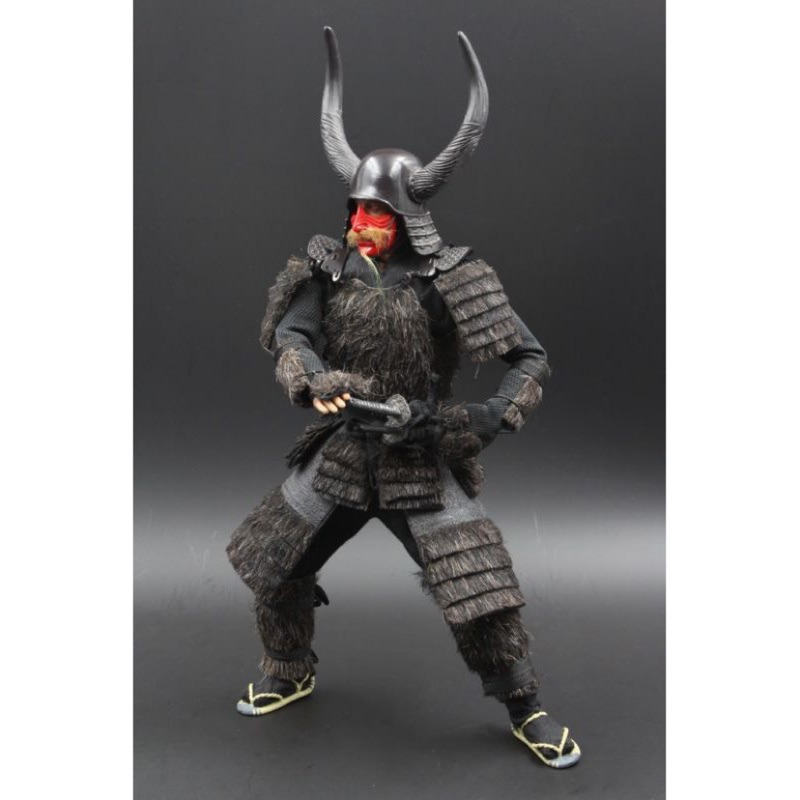 新商品入荷 現貨日本帶回12吋人偶1 6 徳川家康日本戰國武將甲冑戰國武將惣熊毛植黑系威具足 改 蝦皮購物