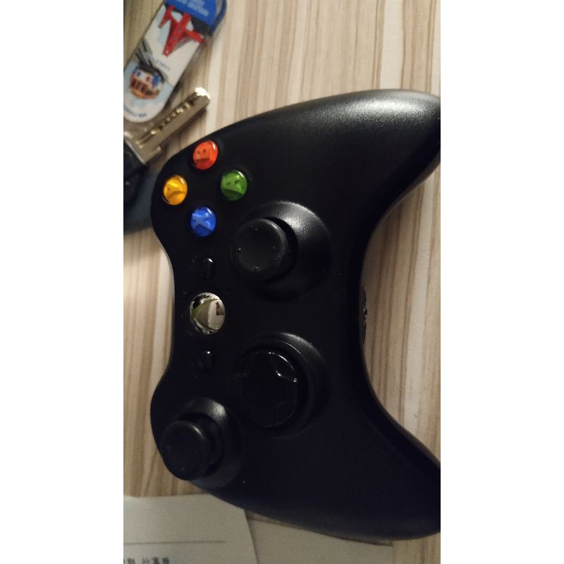 故障品不能使用的 xbox360 無線手把 （連電池蓋無法蓋上）