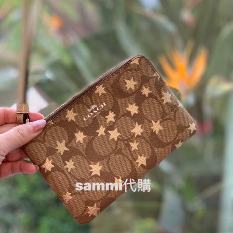 Sammi美國代購—Coach 限量版 星星 🌟/花朵🌺 防刮皮革 單層短版拉鏈手拿包