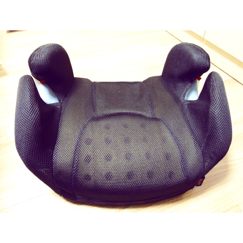 Aprica兒童安全座椅（增高墊）全新未使用