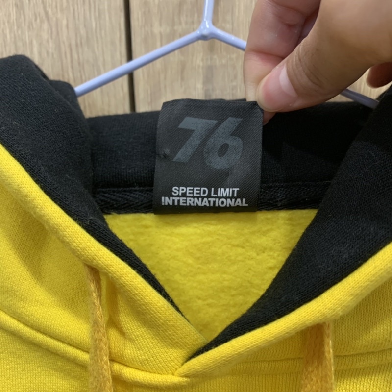 Speed 76 Limit 黃色 帽T 刷毛 八成新 (2手）