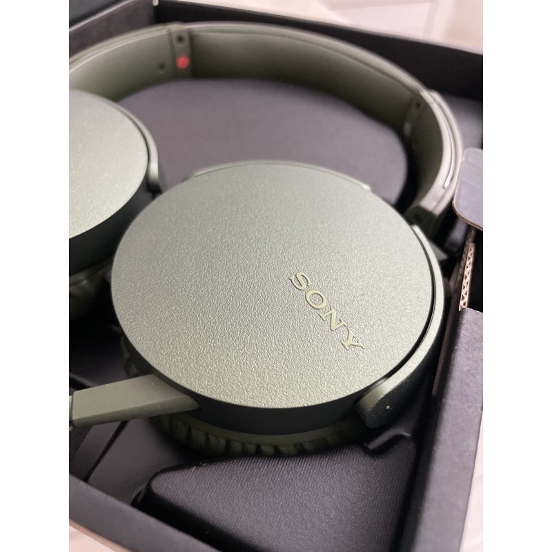 SONY MDR-XB550AP 超美超質感軍綠色 重低音耳罩式耳機附通話麥克風 / 產品全新 / 盒子9成新
