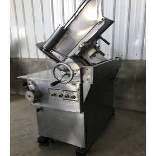 < 巧騰食品機械 > 中古 日本製日立切肉機 / 凍肉切片機 / 400型 / 落地型