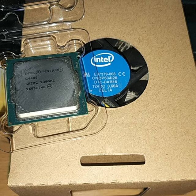 Intel® Pentium® 處理器 G4400
