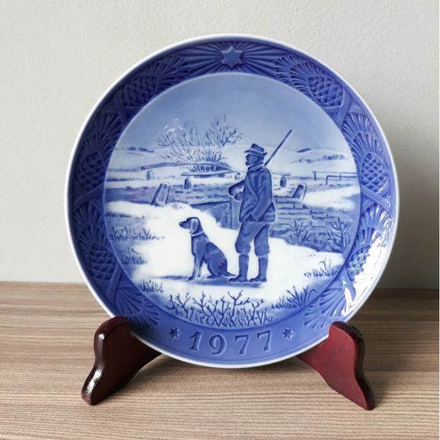 1977年皇家哥本哈根Royal Copenhagen 紀念盤，售990元。
