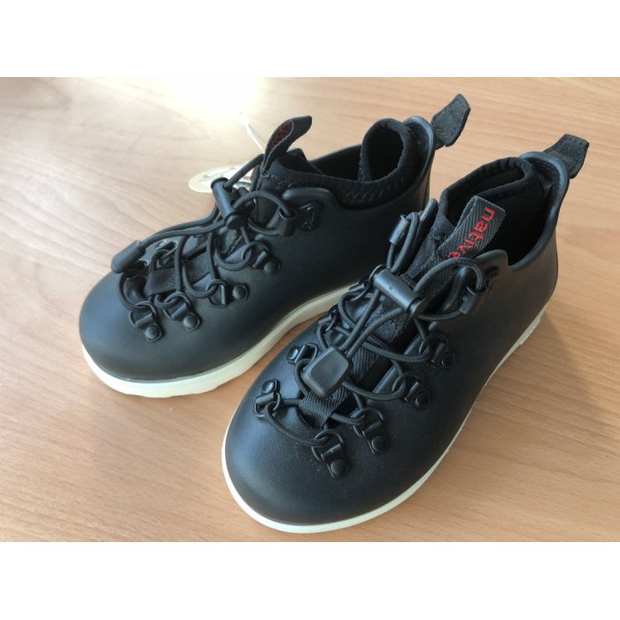 [全新]【NATIVE FITZSIMMONS BOOTS 】全新 小童 登山靴 防水 黑色輕量靴 C8 (15cm)