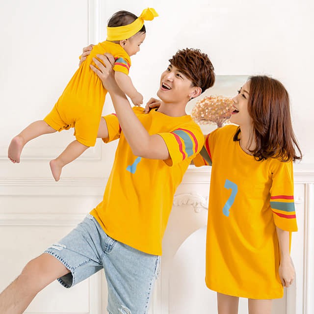嬰幼兒/哺乳親子裝、情侶裝、數字棉T 、黃色系團體服 女長版T恤