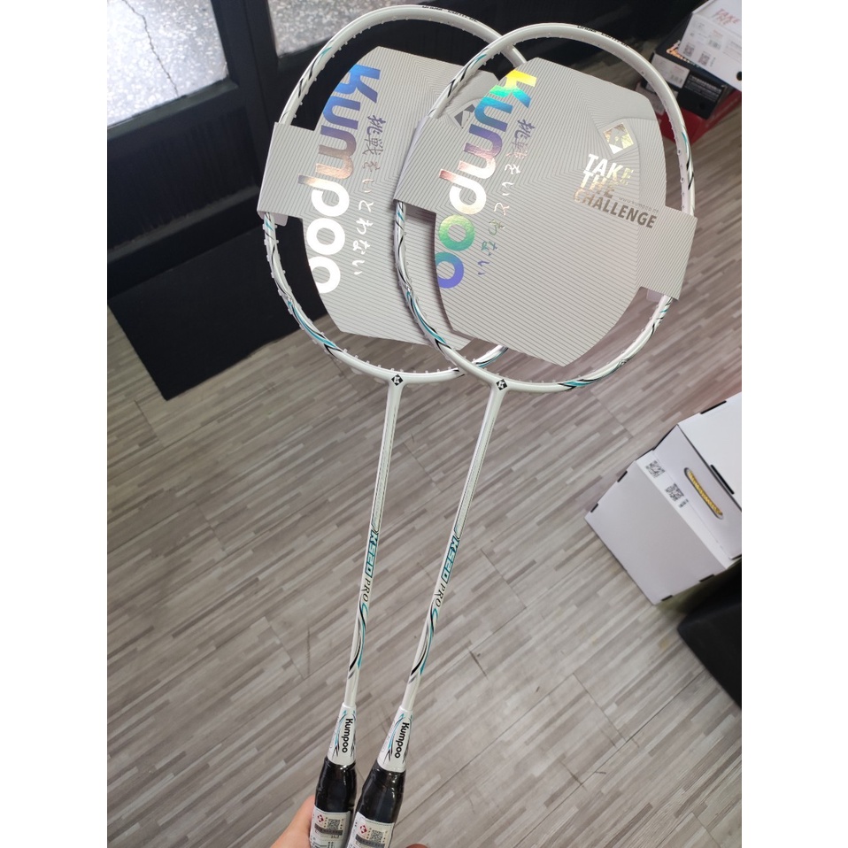 日本KUMPOO薰風最新款K520PRO羽球拍，薰風羽球拍 ，Q彈中桿，穩定盒框，前10下單送穿線