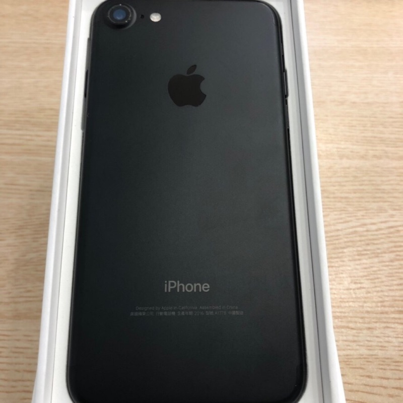 九成新無傷Apple iPhone7 128G_霧黑（已過保）