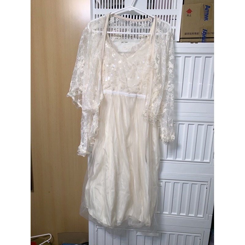 仙氣洋裝 氣質洋裝 米色洋裝 白色洋裝 小洋裝 小禮服 晚宴服裝 二手洋裝 白色套裝 氣質套裝