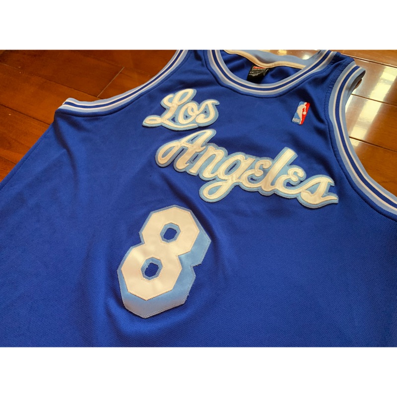 波波愛球衣 - Kobe , 湖人草寫藍，球員版球衣，Nike Au 48 , 經典球衣