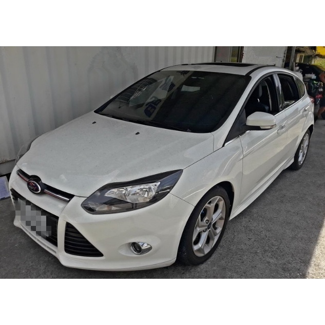 FORD FOCUS 2015-02 白 2.0 汽油