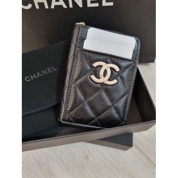 全新 Chanel 香奈兒 22B 大logo 黑金 黑色 金釦 荔枝牛皮 魚子醬 ㄇ字拉鍊錢包 卡夾（AP2966）