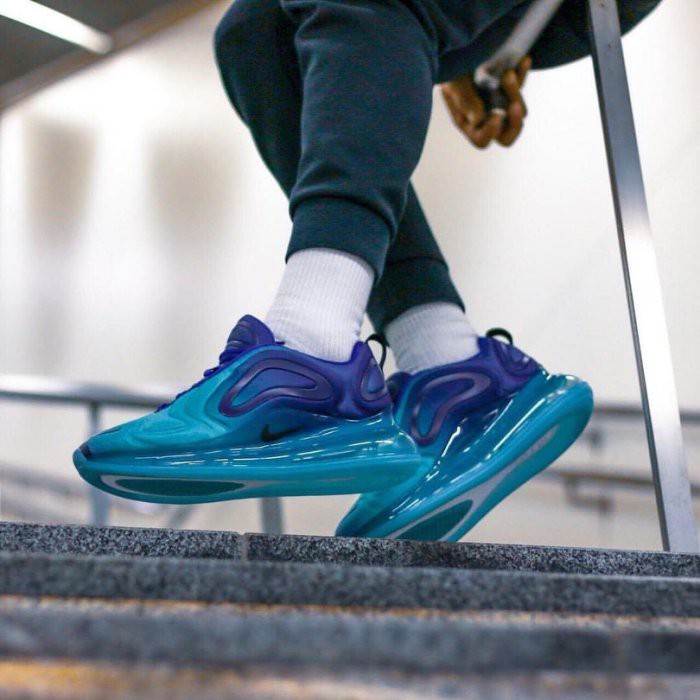 nike 720 green carbon