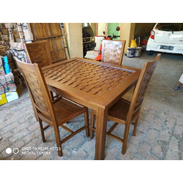 Kayu 在家安全購物付款 Rp.1,750,000 1 套 JEPARA 柚木餐椅 4 把椅子 1 桌