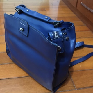 RABEANCO。二手真皮兩用包。手提。後揹包。正品。附防塵袋^ _ ^