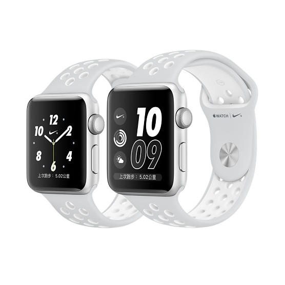 Apple Watch Nike+ 銀色鋁金屬錶殼搭 Pure Platinum 配白色 Nike 運動型錶帶