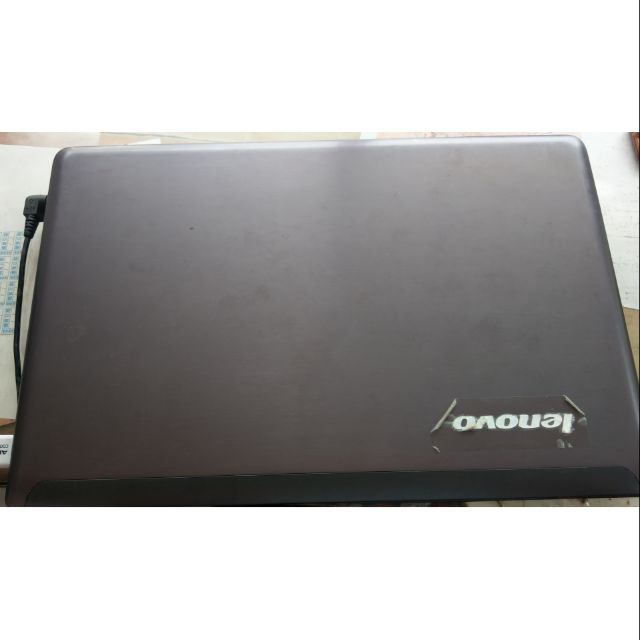 Lenovo Z575 四核CPU 15.6吋 筆記型電腦 筆電 獨立顯示卡