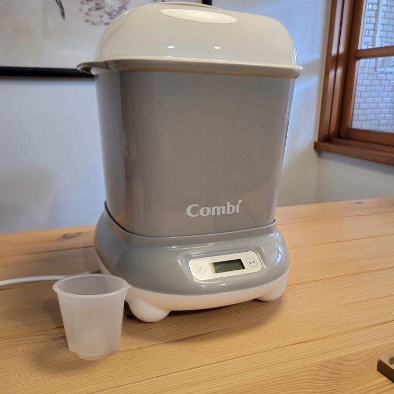 日本Combi・康貝・奶瓶消毒鍋／蒸氣消毒烘乾鍋・灰色・2020購入・二手