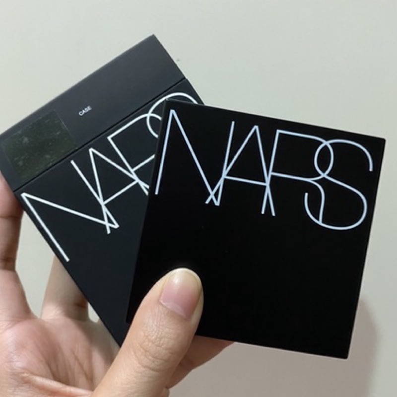 全新最優惠🔆NARS 超持久亮顏氣墊粉盒+粉餅+粉撲SPF50/PA+++ 12g