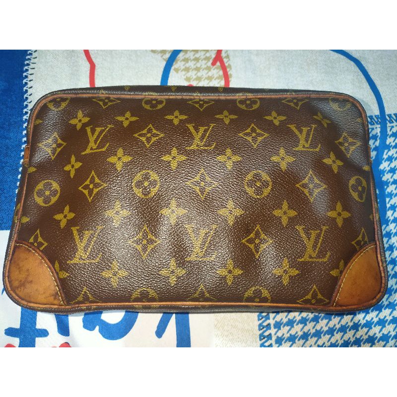 ╭★KELLYの壓箱寶★╮ 二手 8成新 男用 LV 手拿包 LOUIS VUITTON