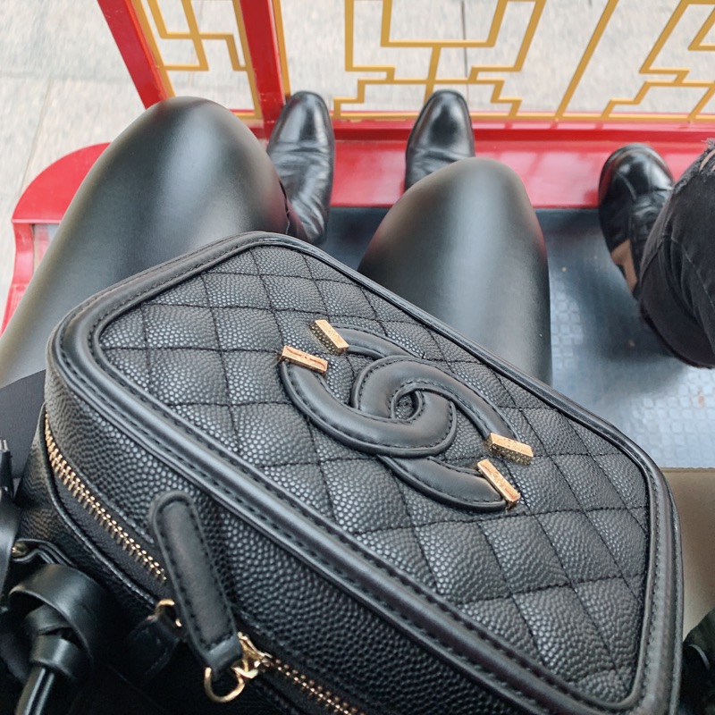 Chanel vanity case 中款 21 化妝包 肩背包 鏈帶包 斜背包