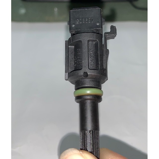 BMW E39 E38 M52TU 進氣溫度感知器 空氣溫度感知器 感應器 原廠 中古汽車零件-同銀色