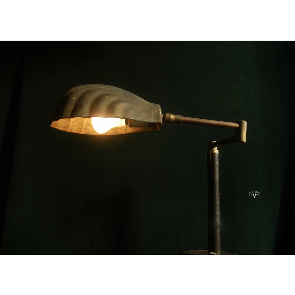 【老時光】早期歐美大盞厚重銅貝殼造型關節桌燈
