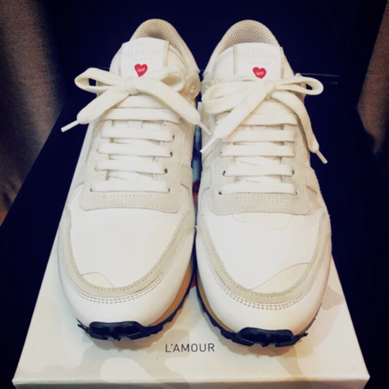 VALENTINO GARAVANI "L'AMOUR" SNEAKER ❤️限量白色迷彩卯釘 綁帶休閒鞋-尺寸：37號