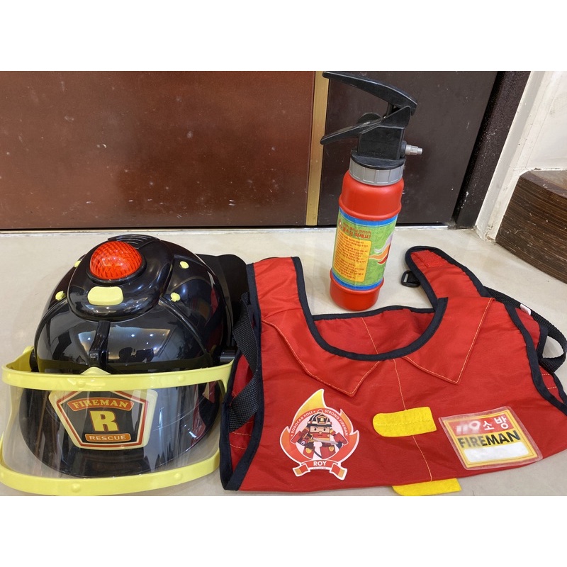 羅伊Roy消防員三件組，消防帽、消防背心、滅火器玩具