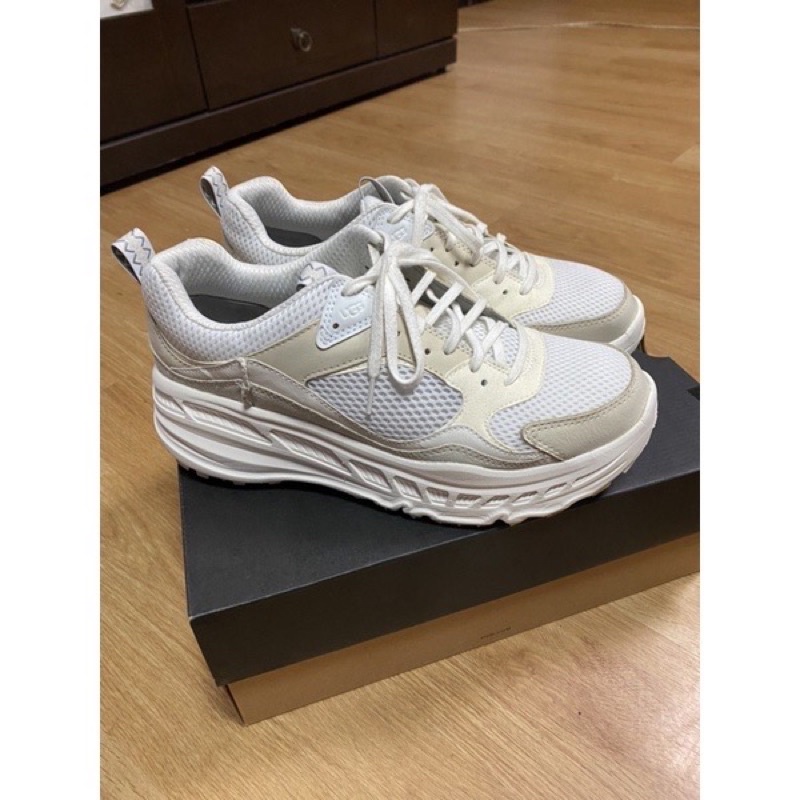 絕版 UGG CA805 X Low Mesh 厚底鞋 Hoka 米白色 二手 尺寸：41.5(26.5)