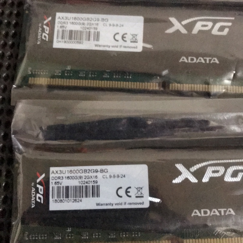 威剛。XPG DDR3 1600 2G