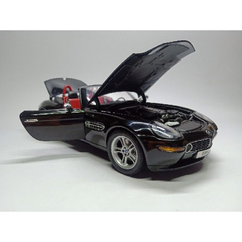 Autoart Bmw Z8 1 18 1 18 007同款 Kyosho參考 蝦皮購物
