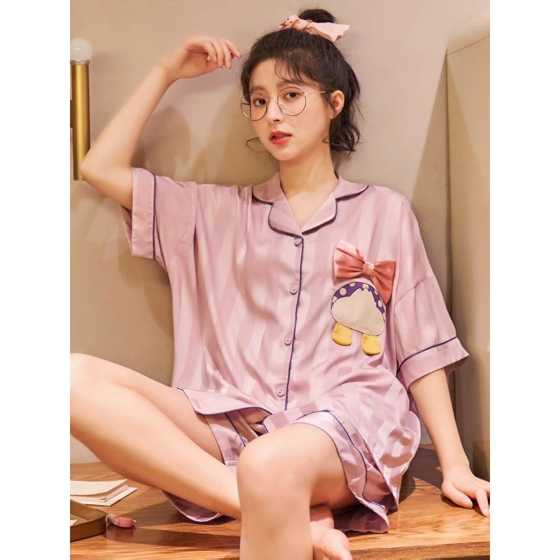 ᴍᴏʟʟʏ ♡  史黛西屁屁冰絲睡衣！ 這款闆闆自己包了兩色～ 夏天穿這種材質超舒服啊冰冰涼涼的(｡･ω･｡)  Pr