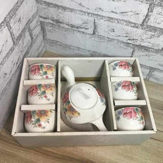 白瓷天鵝茶具7件組 貴氣花朵紋路 骨瓷 瓷器 茶具禮盒 茶壺茶杯 藝術品 下午茶 咖啡壺 咖啡杯 水壺 水杯 貴婦茶具