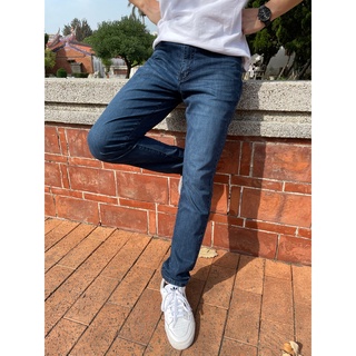 【最後一件臺灣牛仔褲】Slim 彈力合身直筒牛仔褲 (小腿偏窄) ﹝深藍﹞#32002
