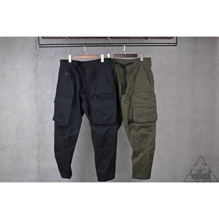 nike acg woven cargo pant