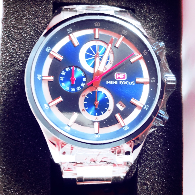 絕對可議價！ mini focus鋼帶三眼錶，香港潮流品牌，真三眼鋼錶帶，原價一千八～現1000元