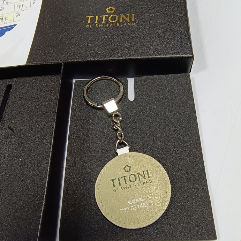 TITONI瑞士梅花表 限量特制錶盤造型悠遊卡，內含原始儲值金$1000元，含運費$1688元。只有一組。