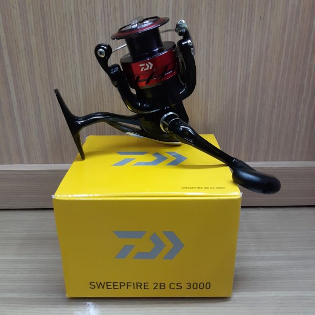 全新 Daiwa sweepfire cs 3000型 捲線器 紡車捲線器