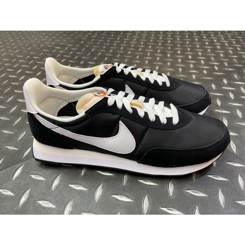 黑白 NIKE WAFFLE TRAINER 2